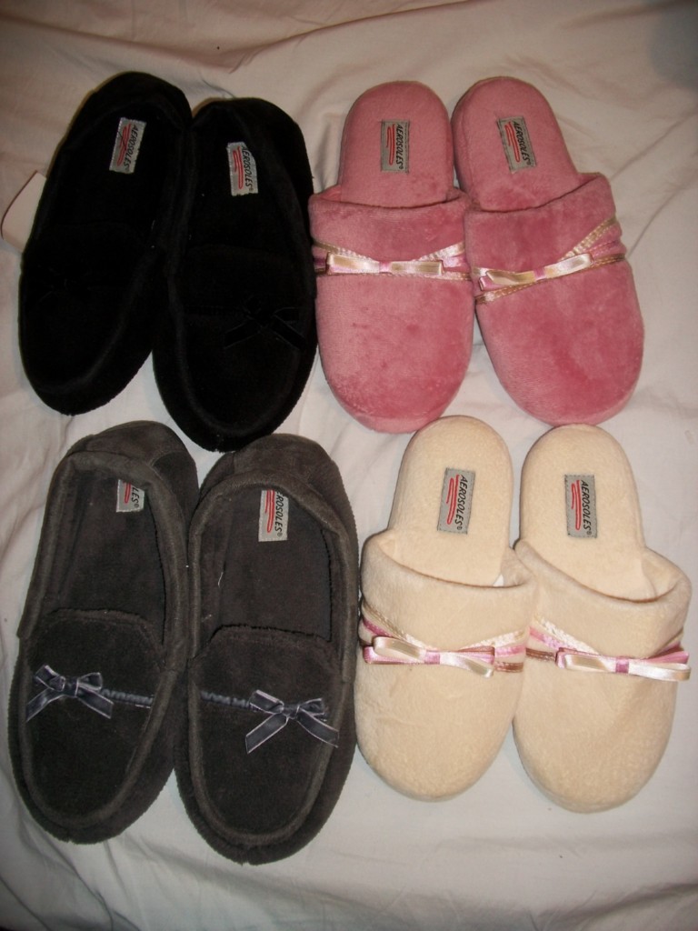 NWT AEROSOLES WOMEN'S BEDROOM SLIPPERS