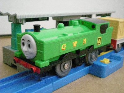 tomy trackmaster duck
