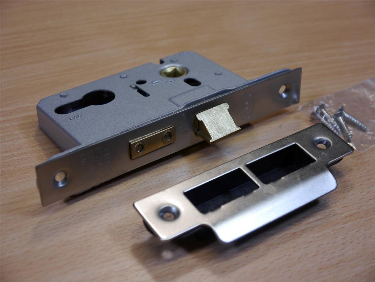 Victorian Scroll Door Handles Lock Latch Bathroom Privacy Euro in Brass