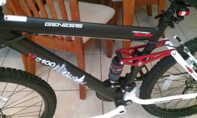genesis v2100 weight
