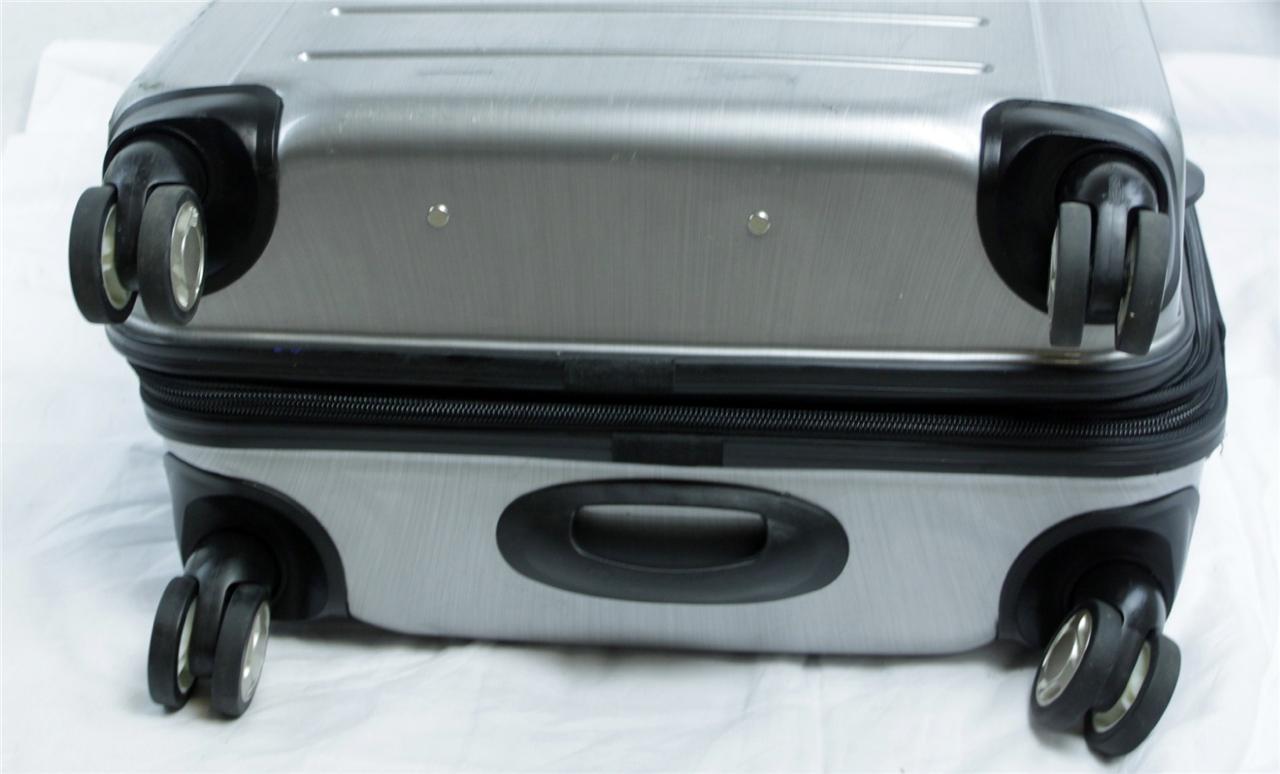 RICARDO ELITE ROXBURY HARDSHELL LUGGAGE 29" SILVER SPINNER SUITCASE