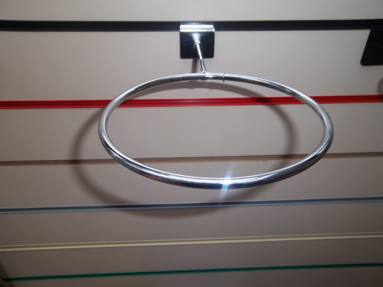 1 X Chrome White Or Black Metal SLATWALL sports FOOTBALL ring display