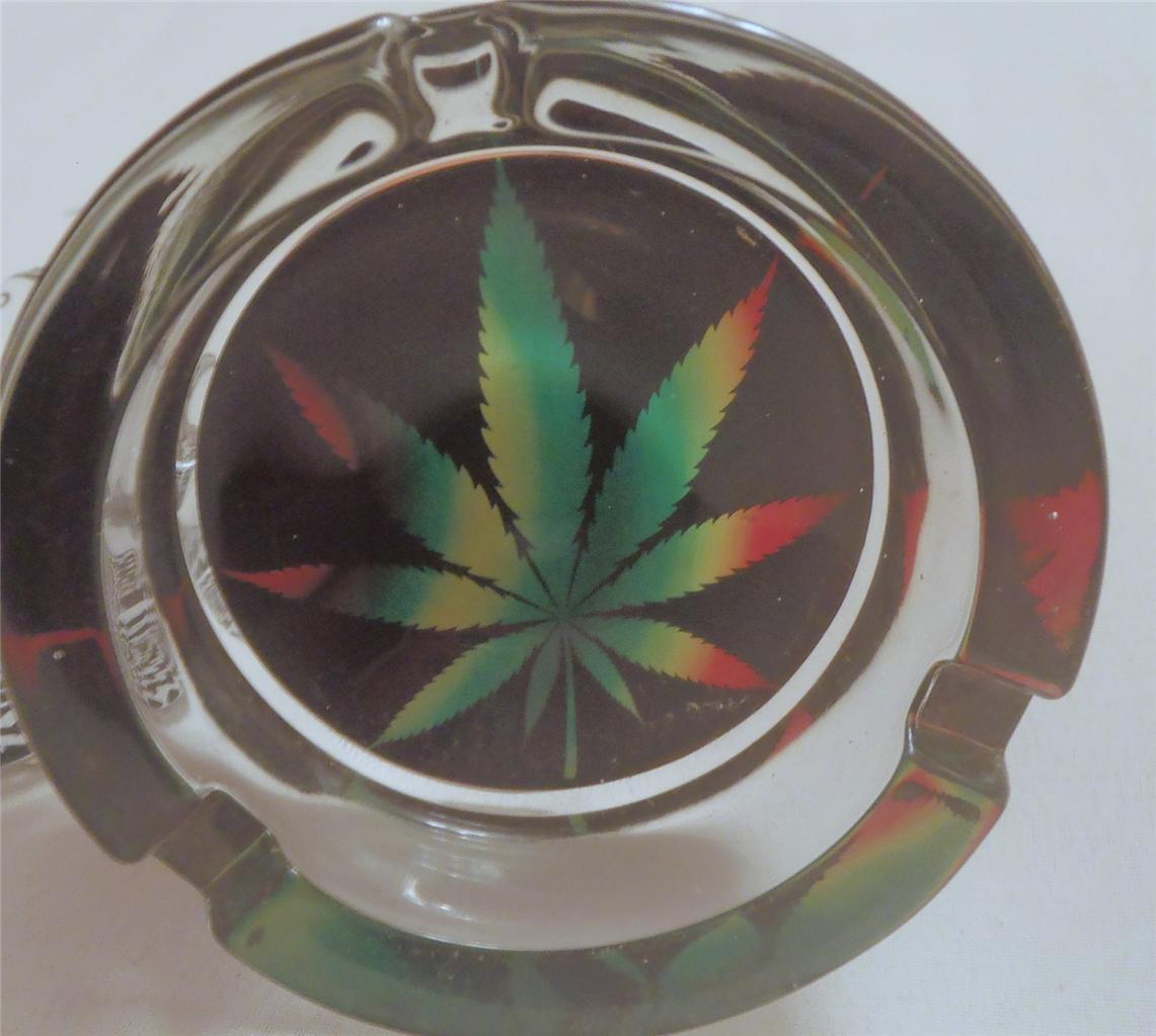 Weed Hemp Leaf Rasta Irie Thick Glass Collectable Ashtray Ideal Smokers