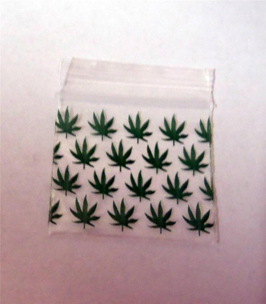 GSB028 Weed Cannabis leaf Grip seal Bags Baggies 30 x 33mm/36 x 38mm