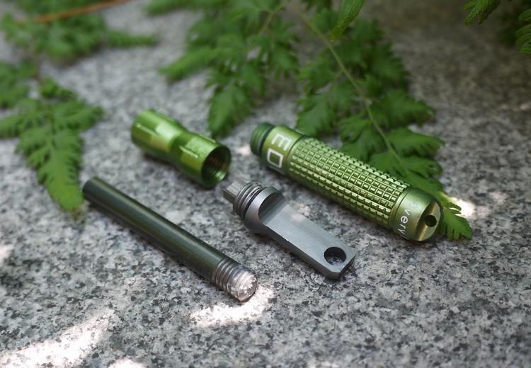 EDC Gear Alloy Fire Starter Waterproof Magnesium Flint CNC Survival