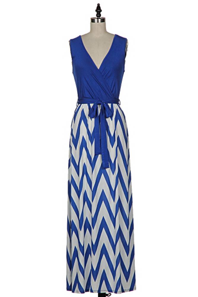 Blue and white chevron dress Can you dig the Can You Zig It? Blue Chevron Print Dress? Because we sure do! Silky woven material forms the perfect shift shape, with a captivating zigzag print in bright periwinkle blue and white/5(17).