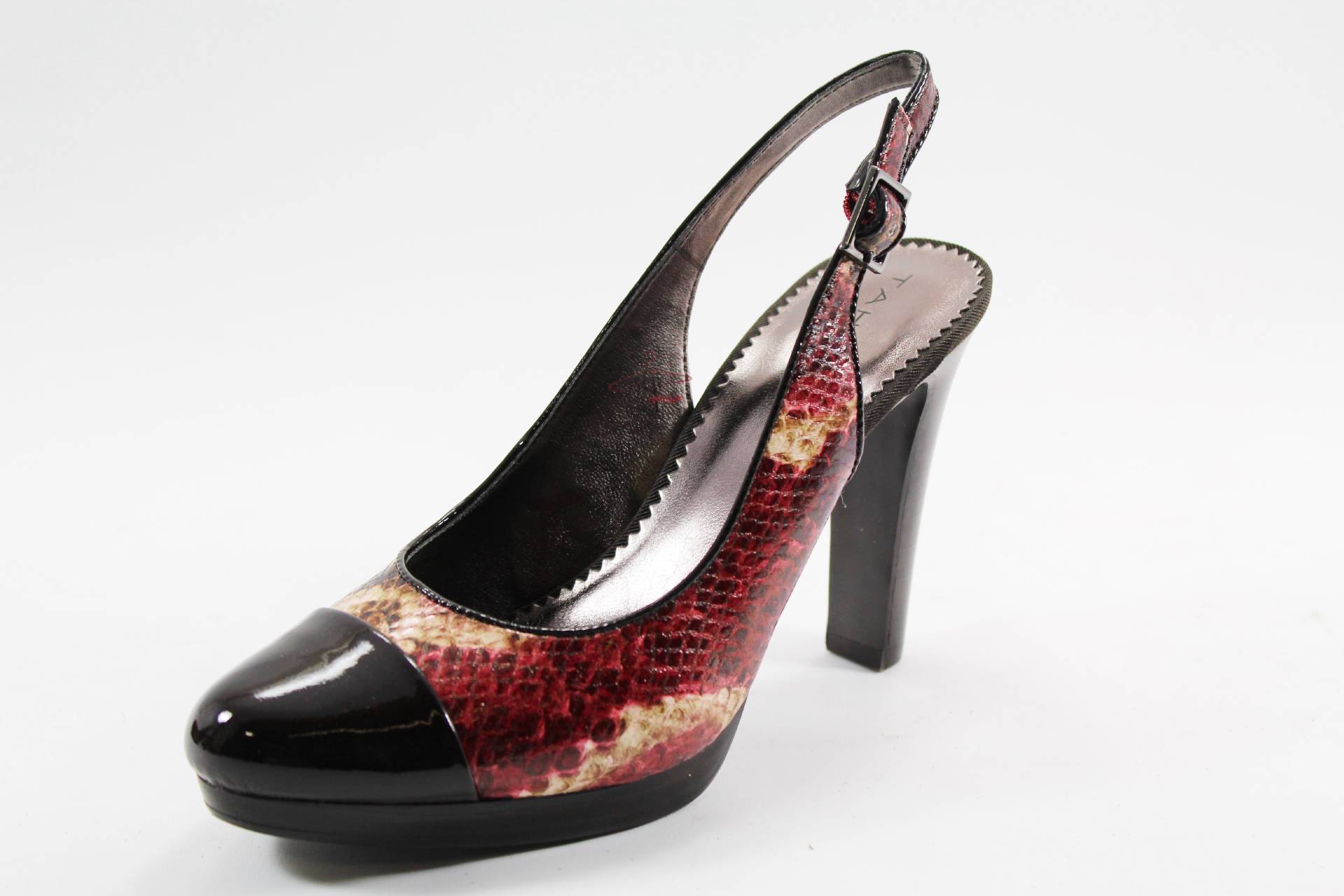 elie tahari pumps