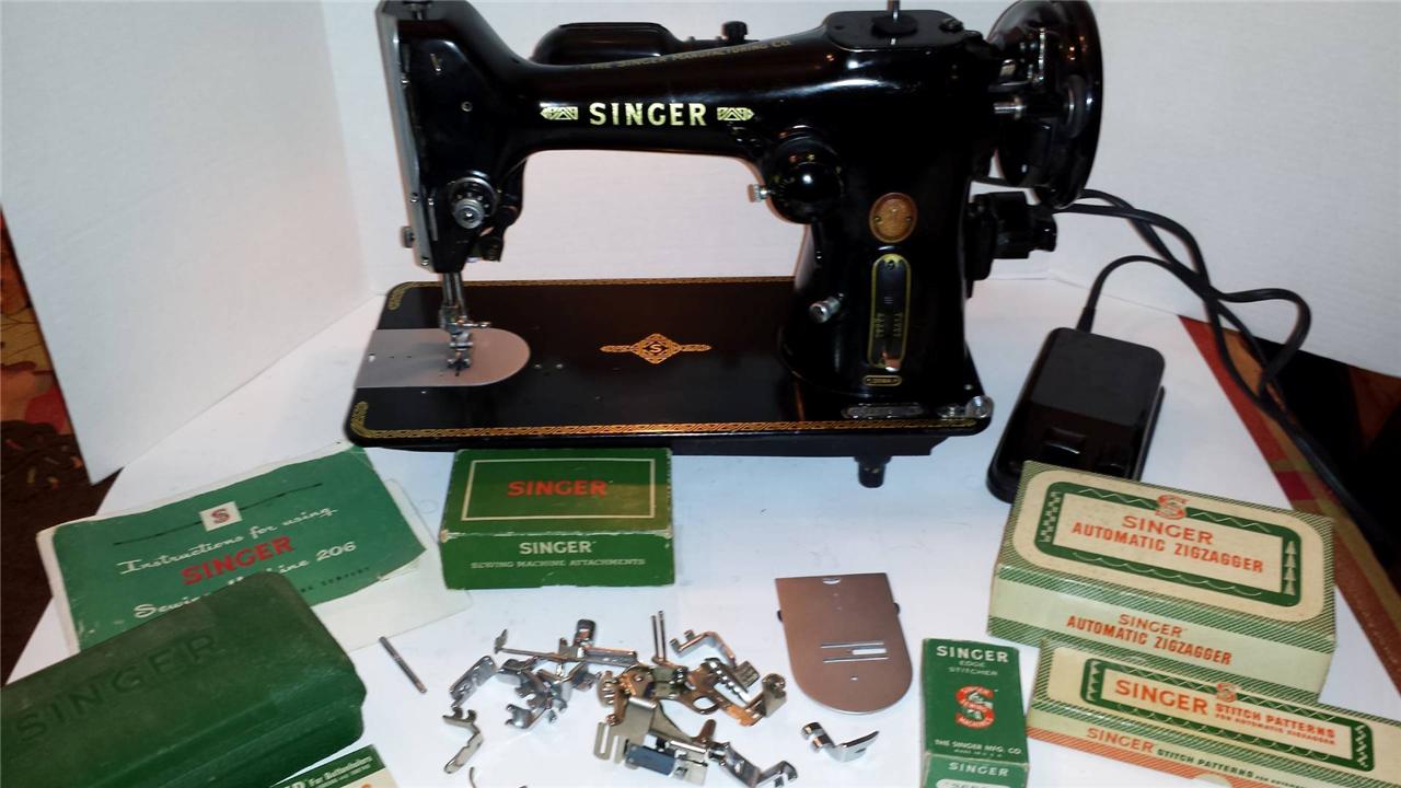 Vintage 1953 Singer 206K Sewing Machine w/tons of extras Excellent