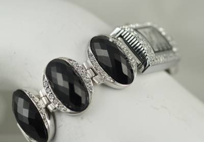 Women Designer Onyx Gemstone Watch Brac