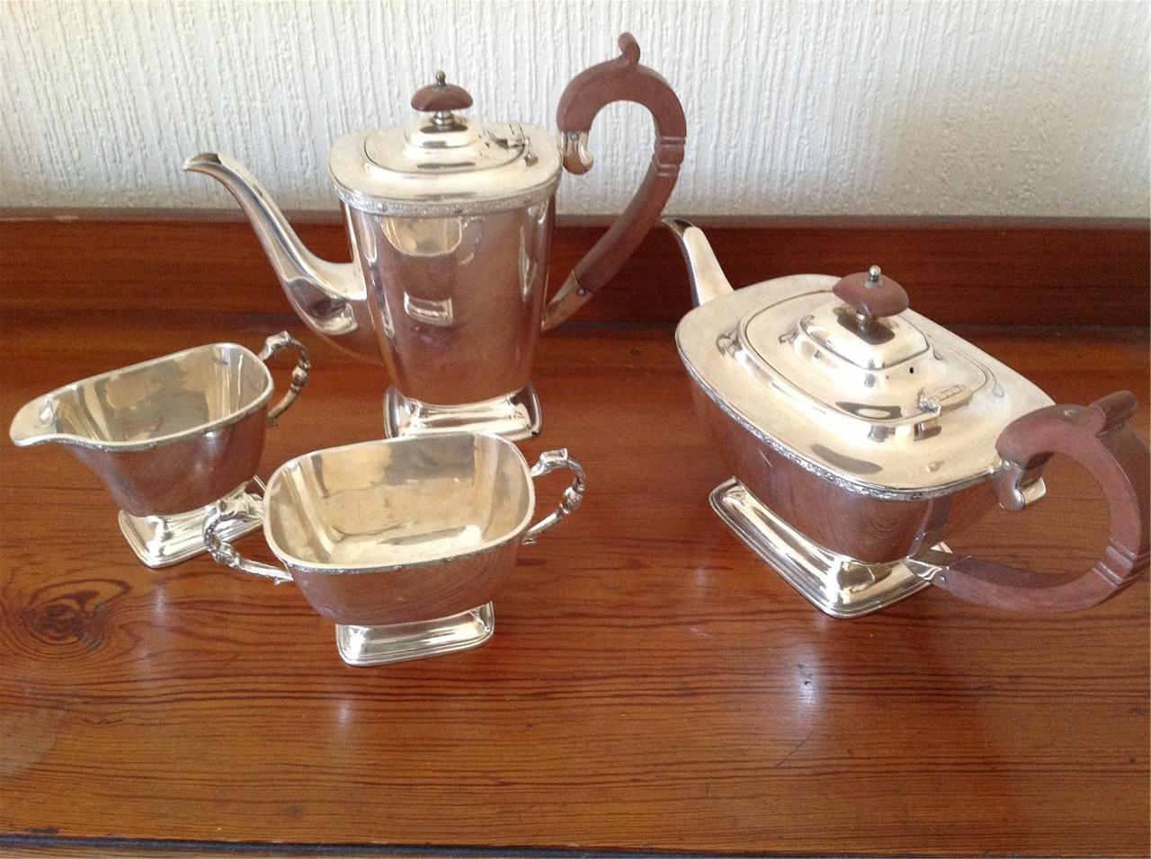Antique Teapot, Coffee Pot, Milk Jug & Sugar Bowl Lonsdale Silver