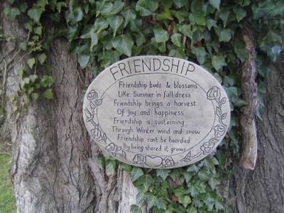 Friendship wall plaque stone garden ornament > – Neils Stone Craft