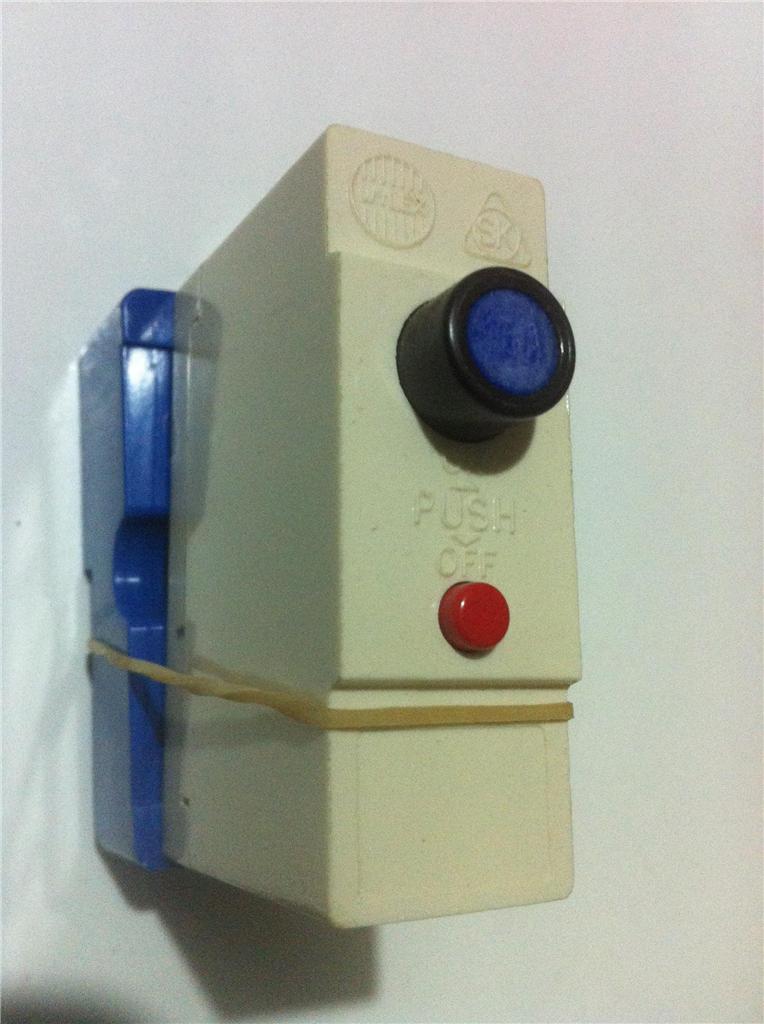 NEW WYLEX 15 AMP PUSH BUTTON PLUG IN B15 MCB CIRCUIT BREAKERS TRIP FUSE eBay