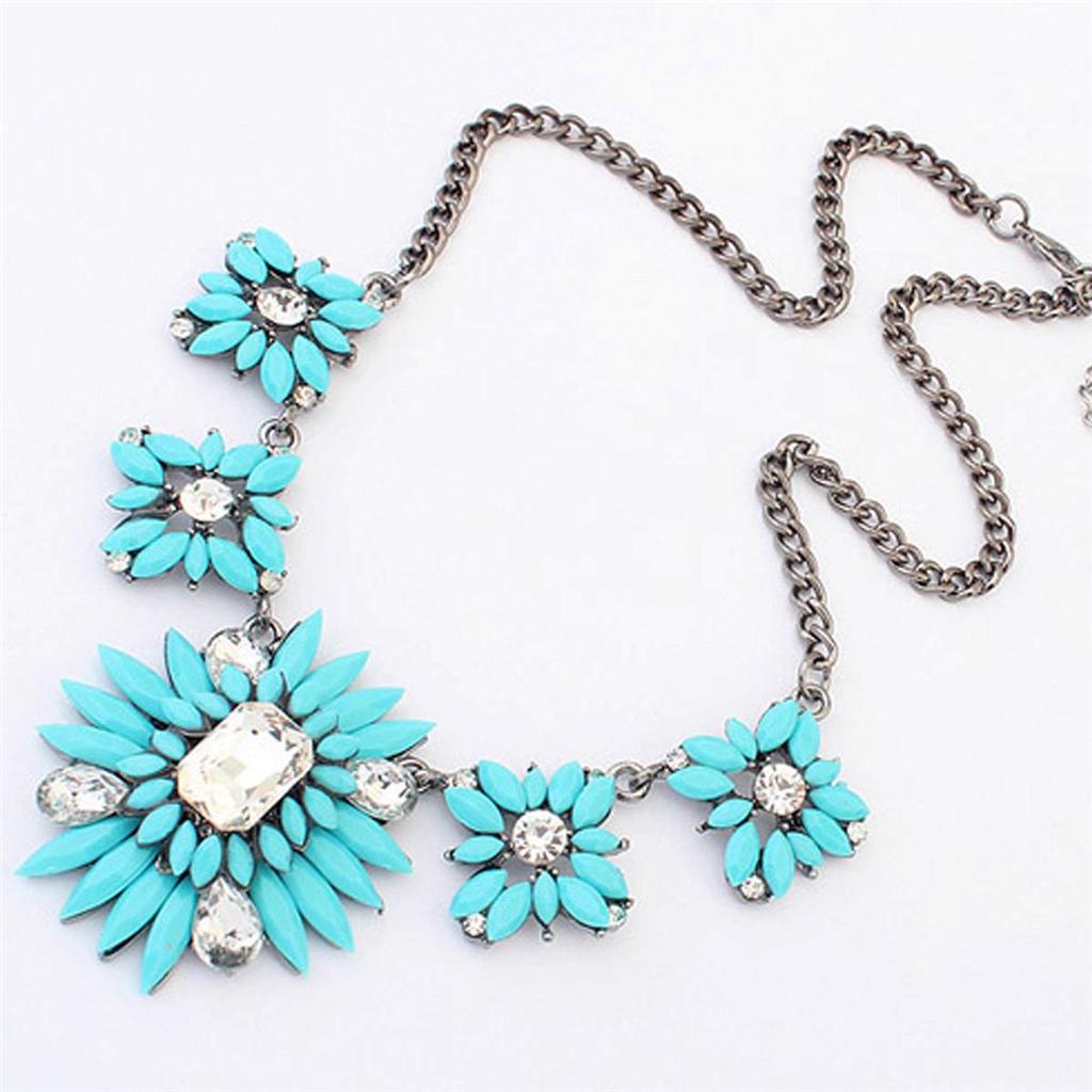 Jewellery & Watches > Costume Jewellery > Necklaces & Pendants