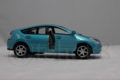 KINSMART 1:34 scale 5'' DIECAST Toyota Prius Blue color collectible ...