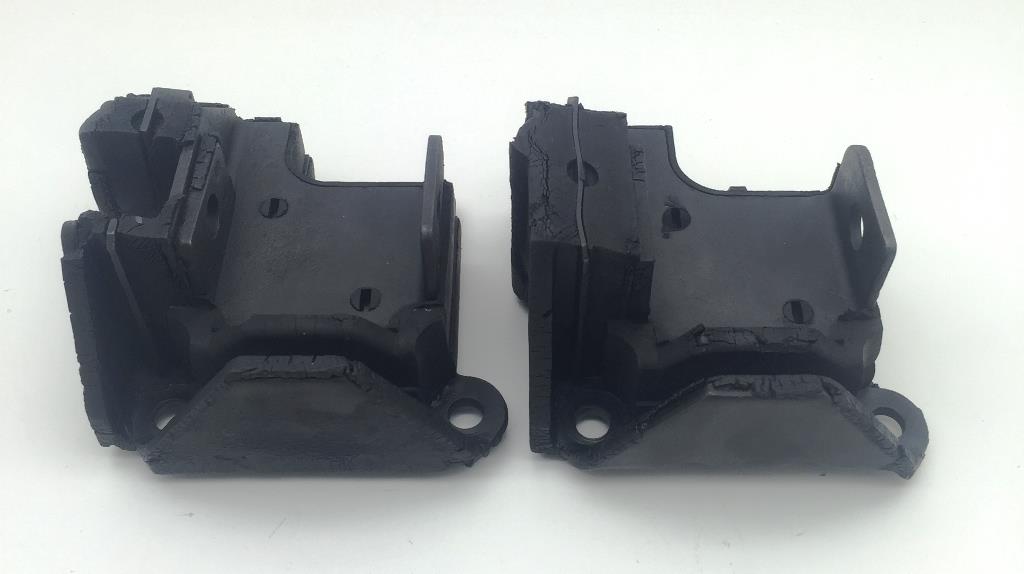 1969 CAMARO Z/28 NON LOCKING FIRST DESIGN MOTOR ENGINE MOUNTS 69 Z28 DZ