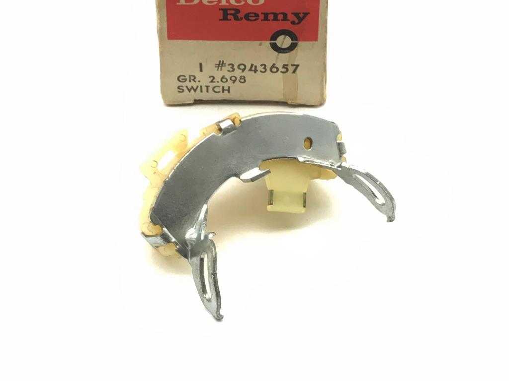 NOS 69 70 CAMARO CHEVELLE NOVA MUNCIE REVERSE LIGHT SWITCH Z/28 L78 L89