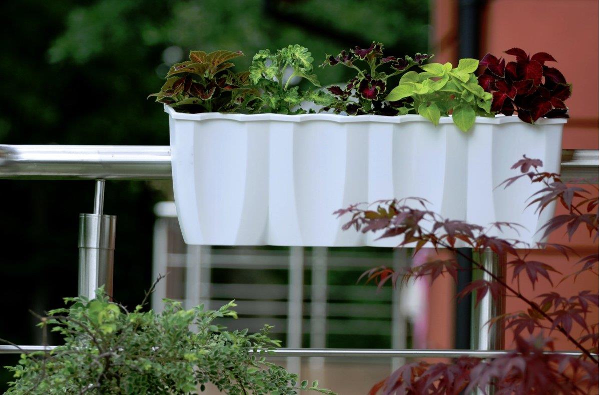 Plastic Balcony Flower Pot Garden Planter Balcony Railing Pot White
