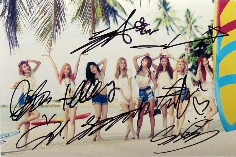 we will send you one photo with printed autographs as free gift!