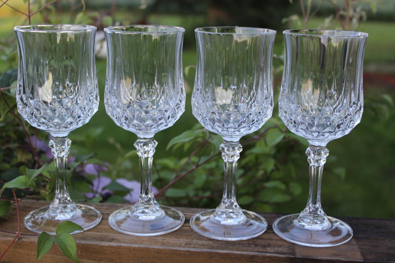 RED WHITE WINE GLASS PUB RESTUARENT CRYSTAL EFFECT PLASTIC DURABLE