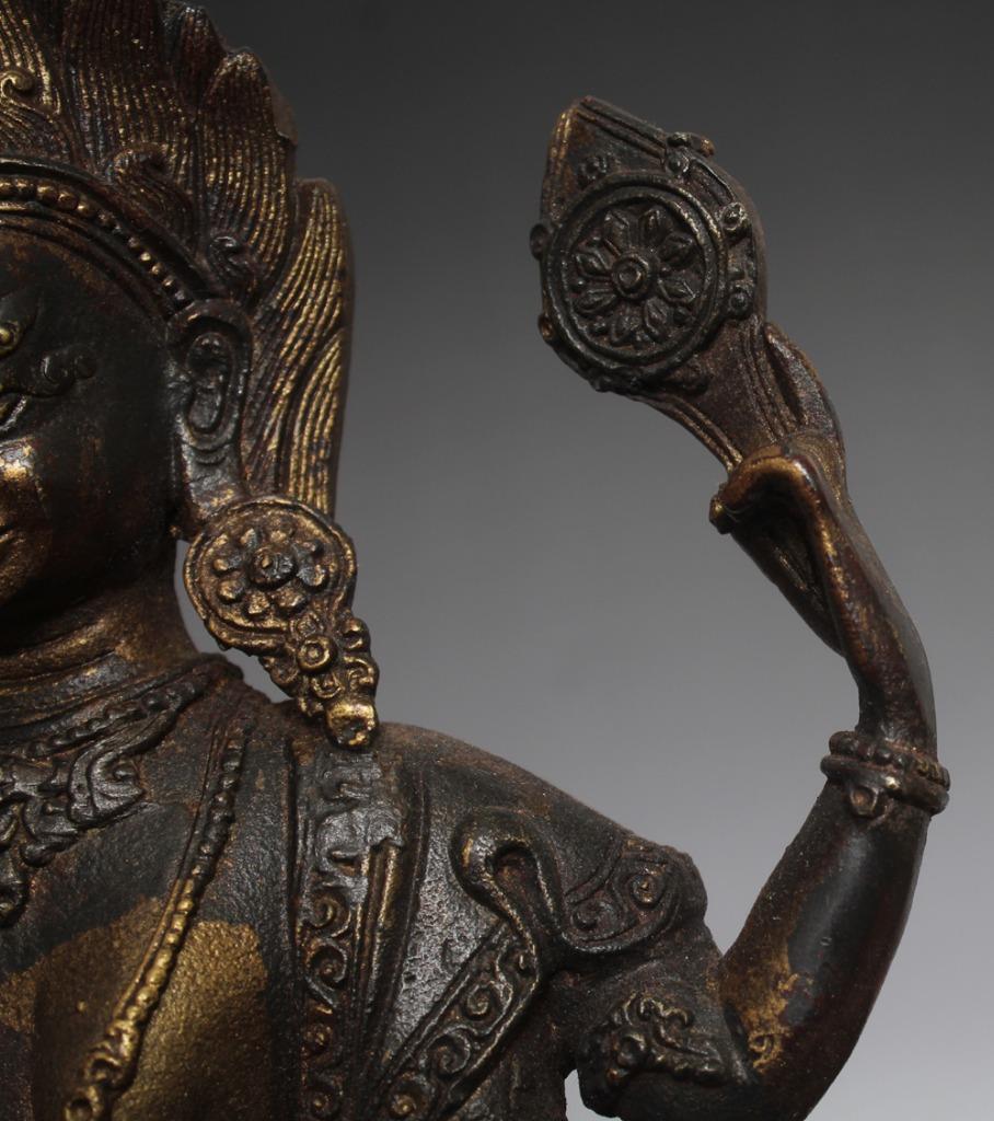 FINE ANTIQUE CHINESE BRONZE STATUE OF BUDDHA KING KONG