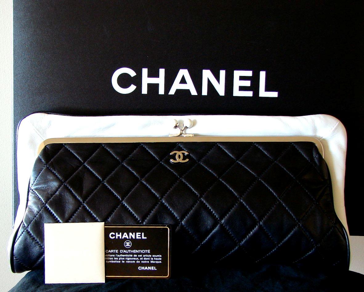AUTH CHANEL Leather Clutch Bag Black & White SAC POCHETTE + Coin Purse