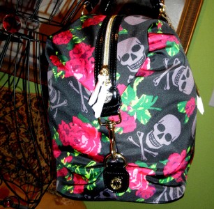 betsey johnson skull weekender