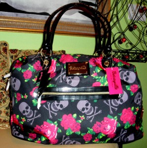 betsey johnson skull weekender