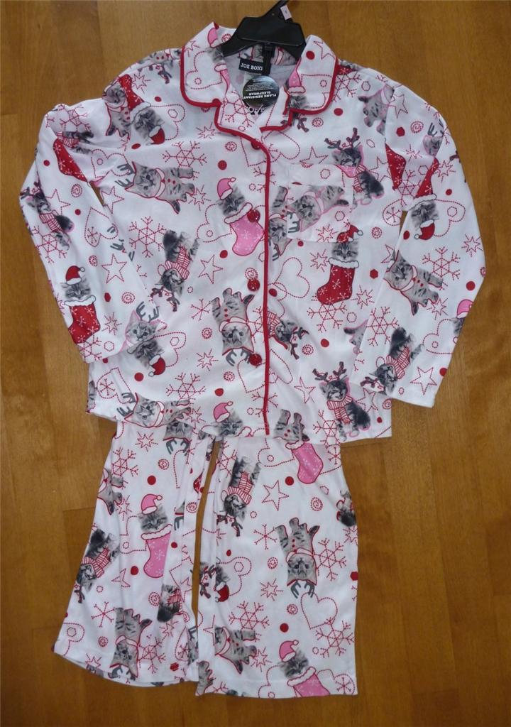 Shop by category About Women's Tall Clothing. Find your perfect fit: our tall women's clothing is proportionately adjusted with longer torsos, sleeves and inseams for a comfortable and flattering fit on long and lean frames.