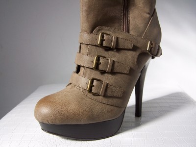 guess taupe boots