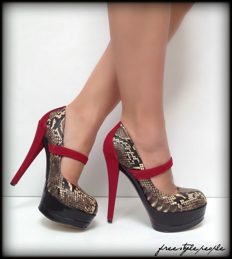 jessica simpson snake pumps