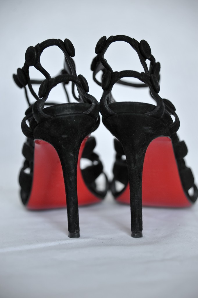black sandals pumps