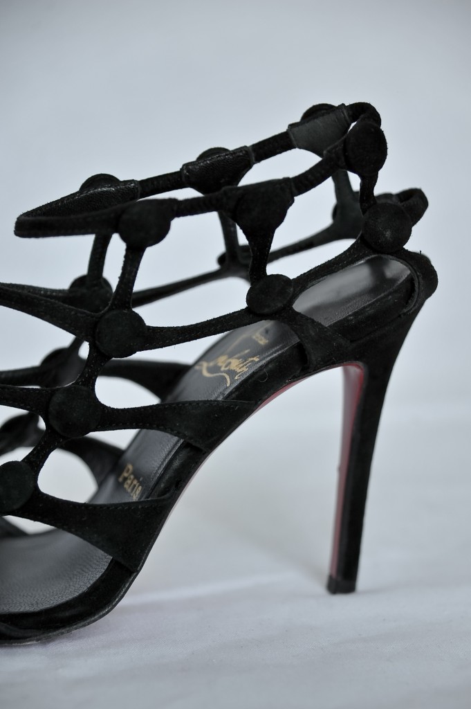 black sandals pumps