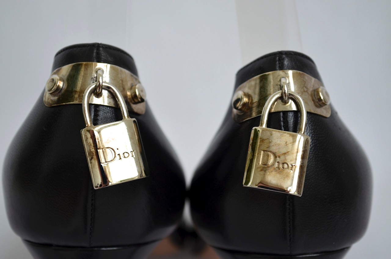 CHRISTIAN DIOR Black Leather Stiletto Zipper&Lock High Heel Classic