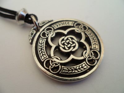Celtic warrior shield pendant Clearance