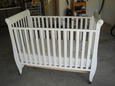 Cheap Baby Cribs  Mattress on White Baby Crib Morigeau Lepine W Mattress Used   Cheap Baby