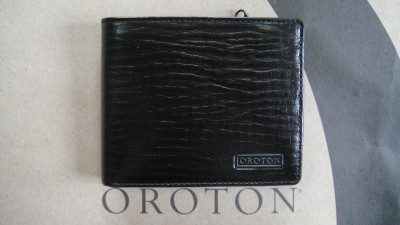 OROTON LEVI 8CCWITH ID & ZIP BLACK MENS WALLET BNIB