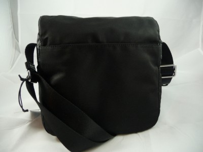 ... TUMI SINGAPORE MESSENGER CROSS BODY SHOULDER TRAVEL FLIGHT BLACK BAG
