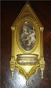 ANTIQUE-GOTHIC-RELIGIOUS-WATER-FONT-MADDONA-CHILD-WOW