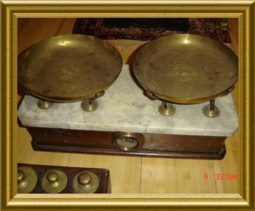APOTHECARY SCALE, ANTIQUE HENRY TROEMNER MODEL 540 FOR SALE