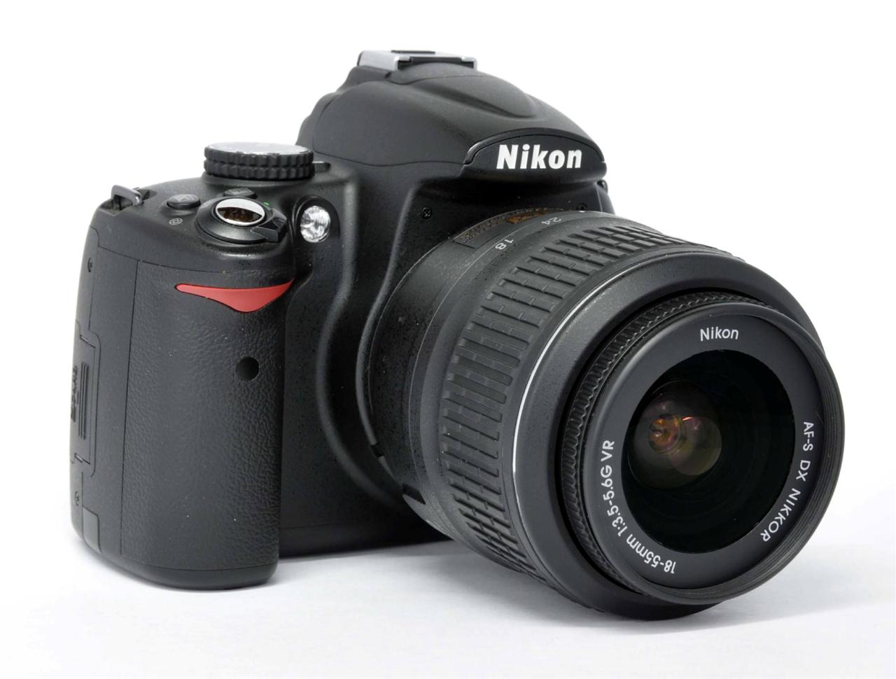 Nikon D5000 12.3 MP Digital DSLR Camera Kit w/AFS DX VR 1855mm 3.55