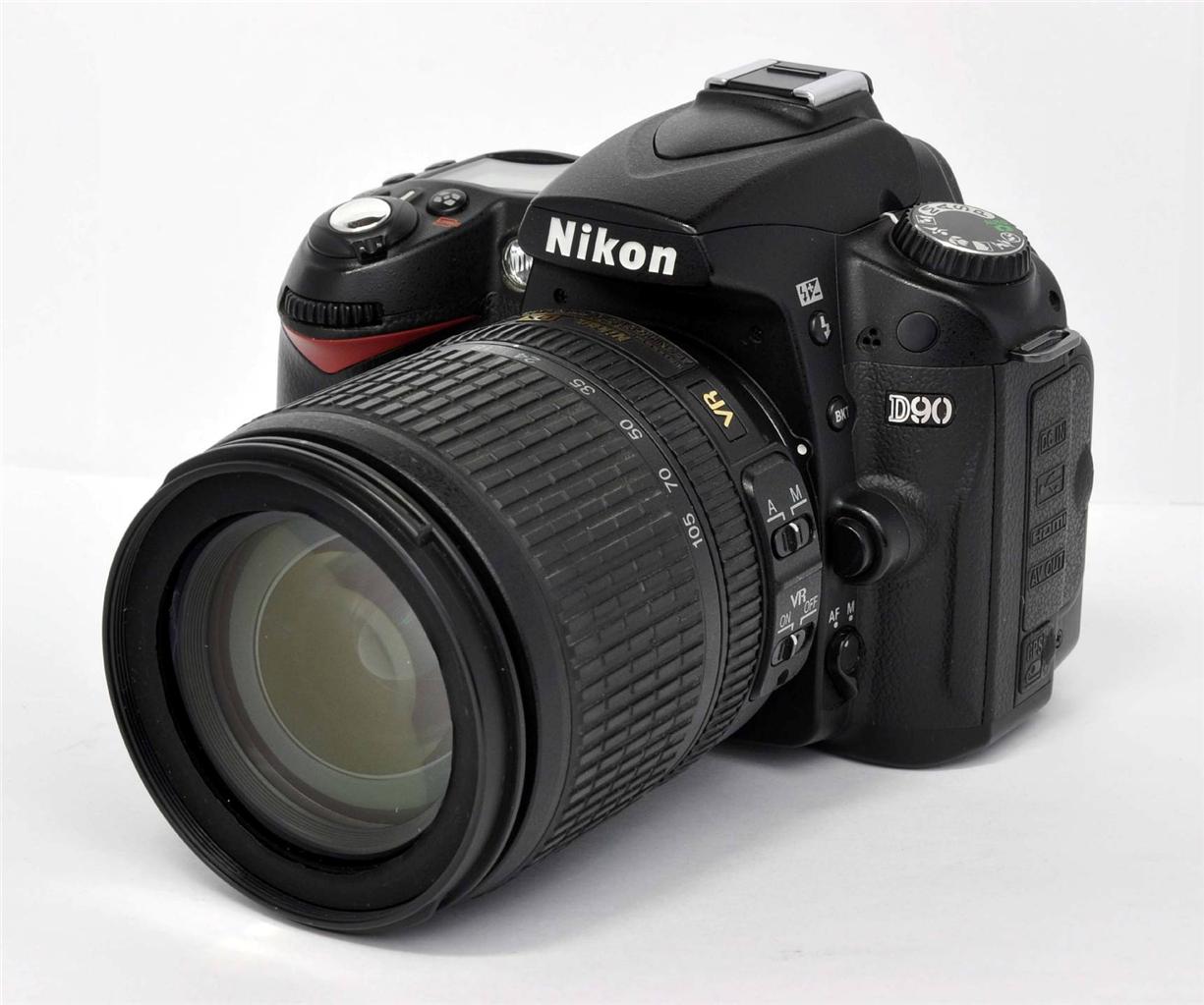 Nikon D90 12.3 MP Digital DSLR Camera Kit w/AF-S DX VR 18-105mm 3.5-5