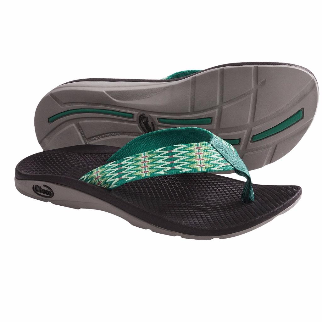 chaco flip flops womens