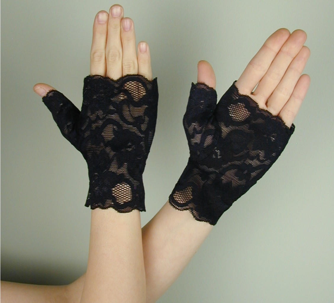 Wrist Length LACE FINGERLESS Gloves BLACK or BABY PINK eBay