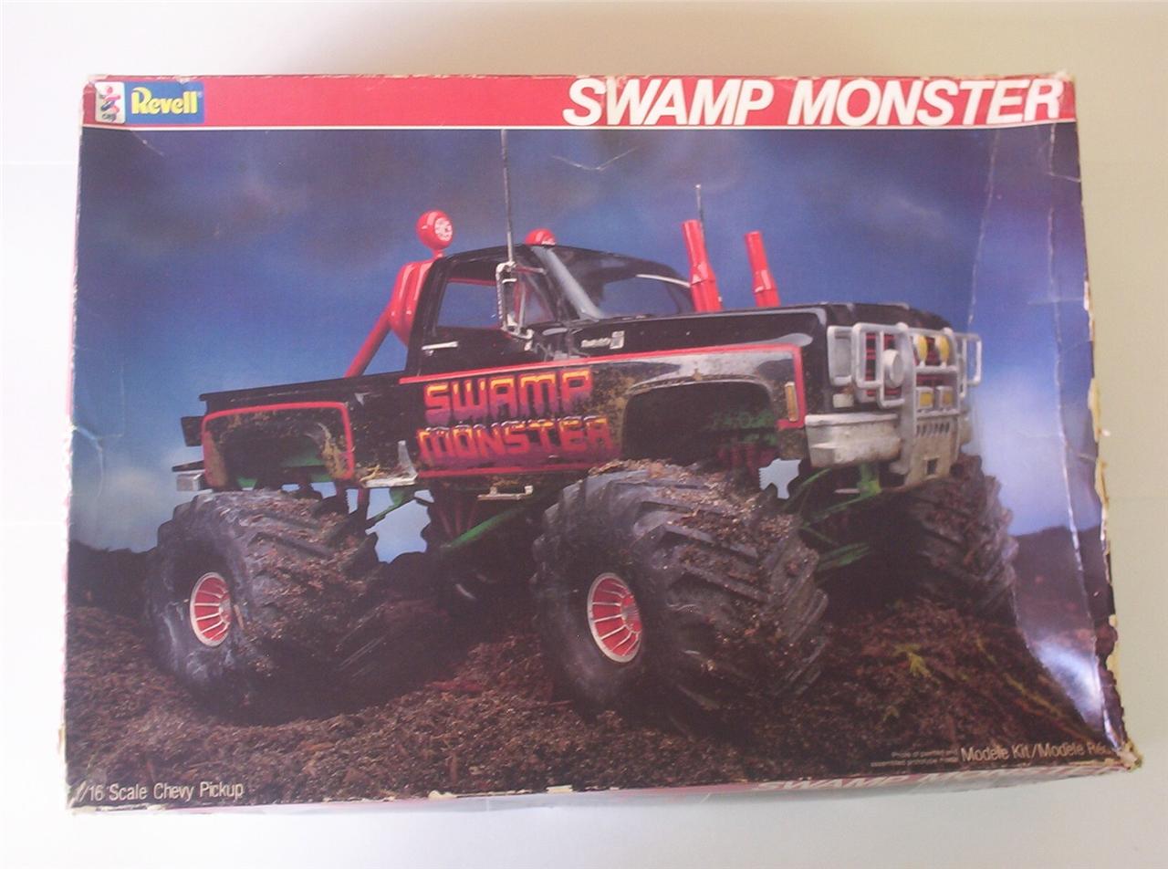 4x4 Chevy Pickup MONSTER Truck Swamp Monster 116 Scale Revell Kit Vtg