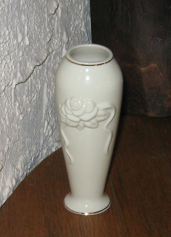 LENOX VASE RAISED DESIGN FLOWERS GOLD TRIM eBay