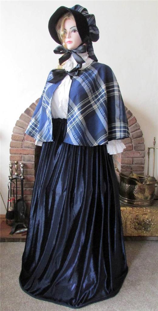 Victorian Christmas Carolers Costumes 