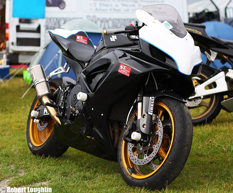 SUZUKI GSXR 600 750 CRASH MUSHROOMS FULL SET OF 8 k6 k9