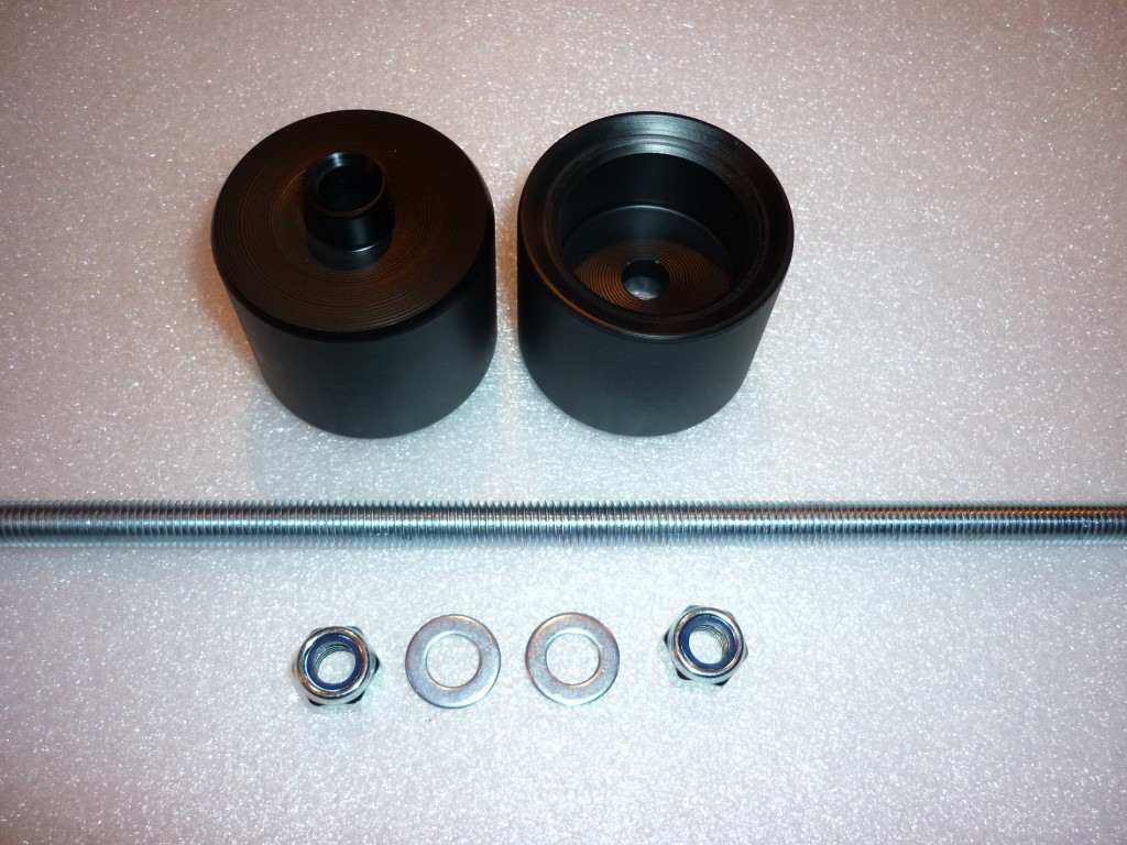 TRIUMPH DAYTONA 600 650 TT600 SPEED 4 FRONT AXLE BUNG