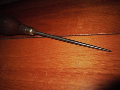 ANTIQUE/VINTAGE WOODEN HANDLED LEATHER AWL PIERCING TOOL eBay