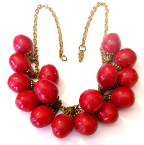 Red Paper Mache "Berry" Necklace c.1940